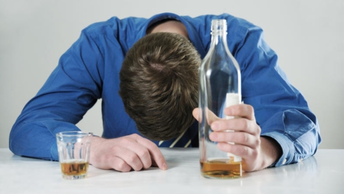 Алкогольное отравление – что делать и как лечить
